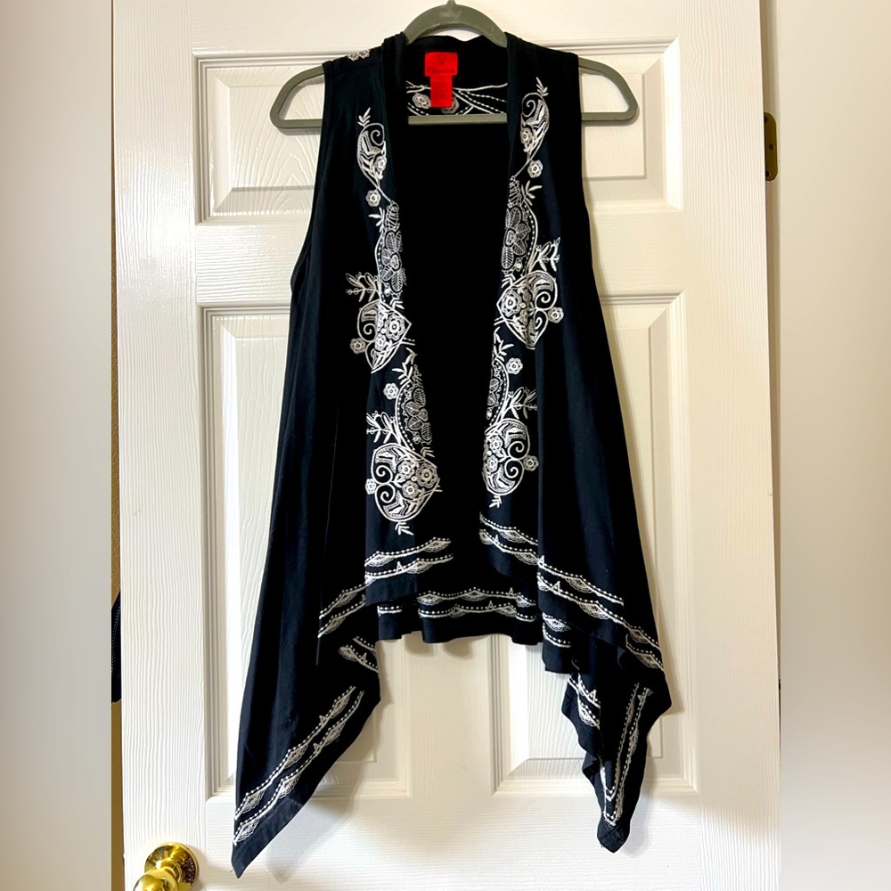 V Cristina black vest top with white embroidery size medium